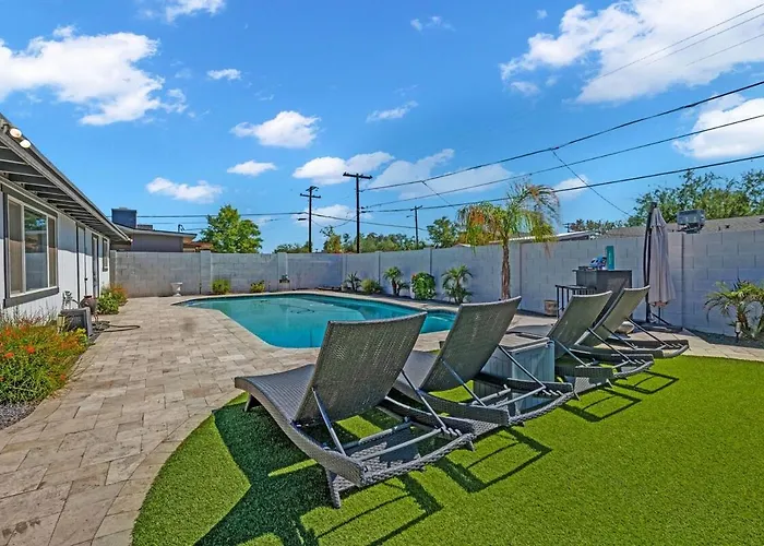 Holiday home Mins To Phx, Asu, Banner & Desert Arena *